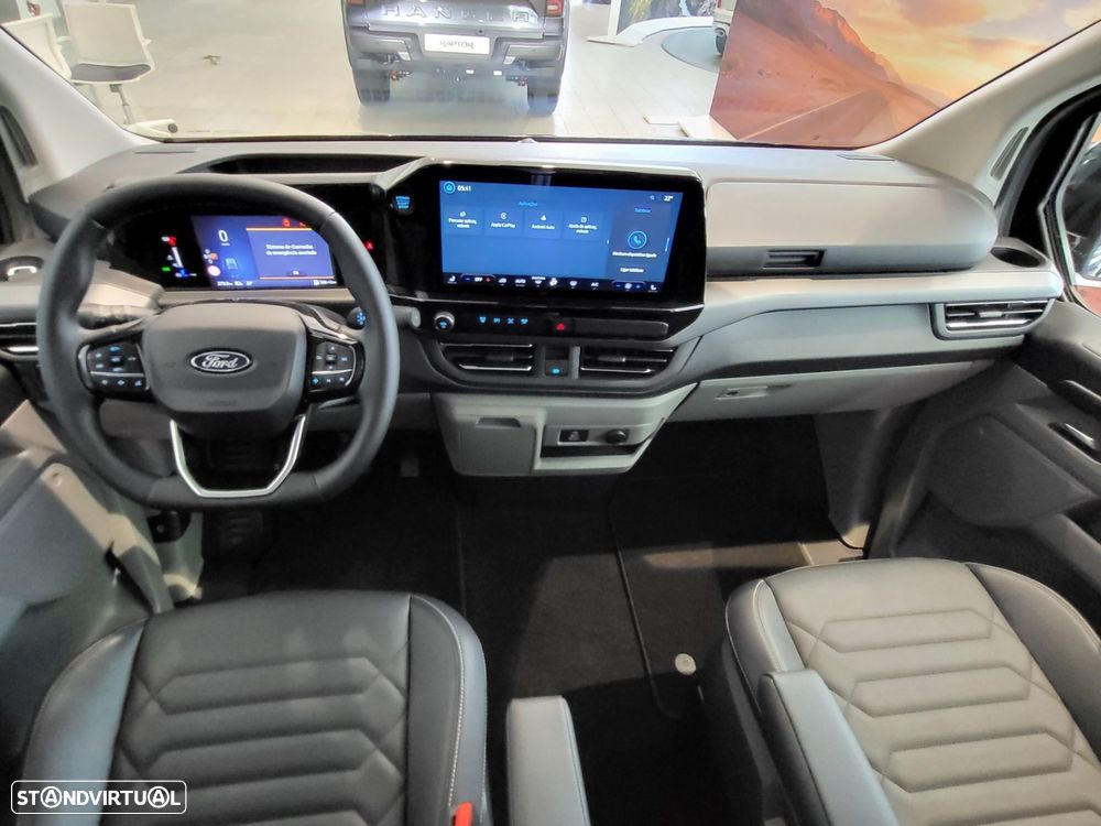 Ford Tourneo Custom - 8