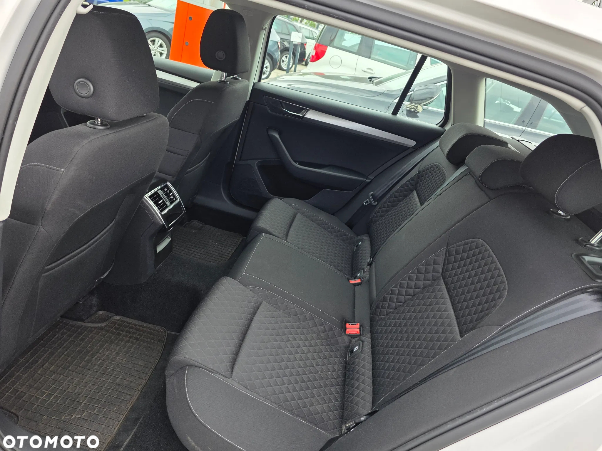 Skoda Superb 1.5 TSI ACT Ambition - 24