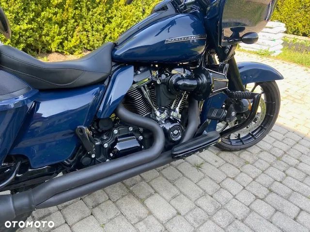 Harley-Davidson Touring Road Glide - 28
