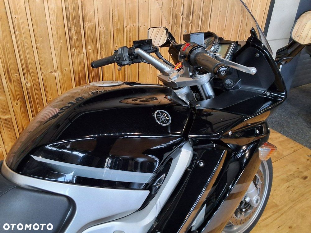 Yamaha FJR - 9