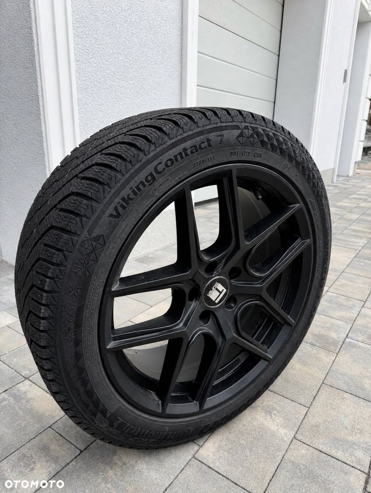 Tesla Model Y Performance AWD - 39