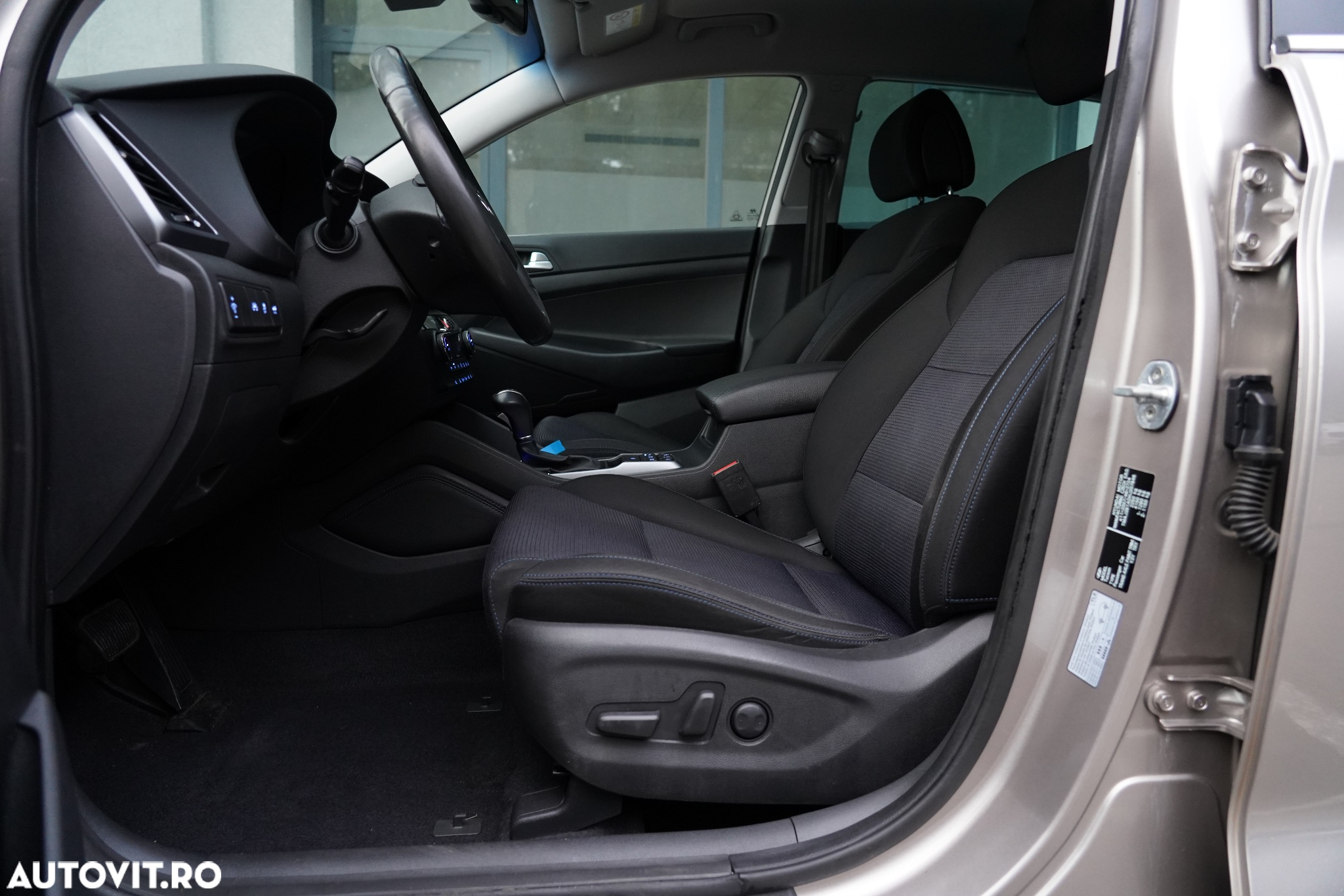 Hyundai Tucson 2.0 CRDI 4WD 6AT Premium+ - 18