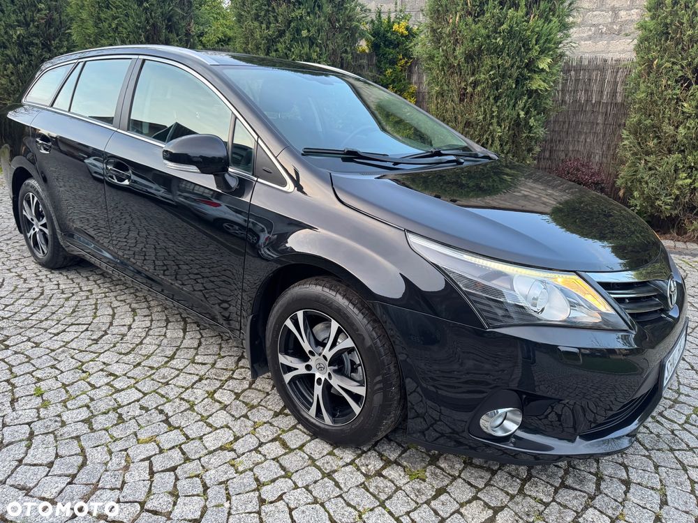 Toyota Avensis 1.8 Executive - 2