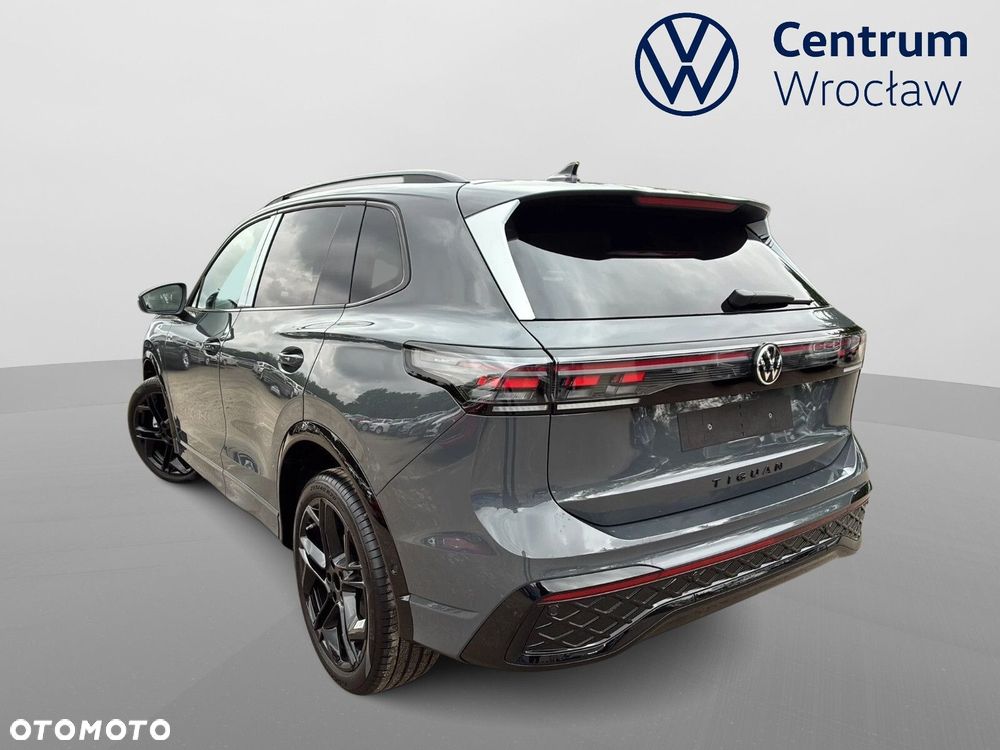 Volkswagen Tiguan - 11