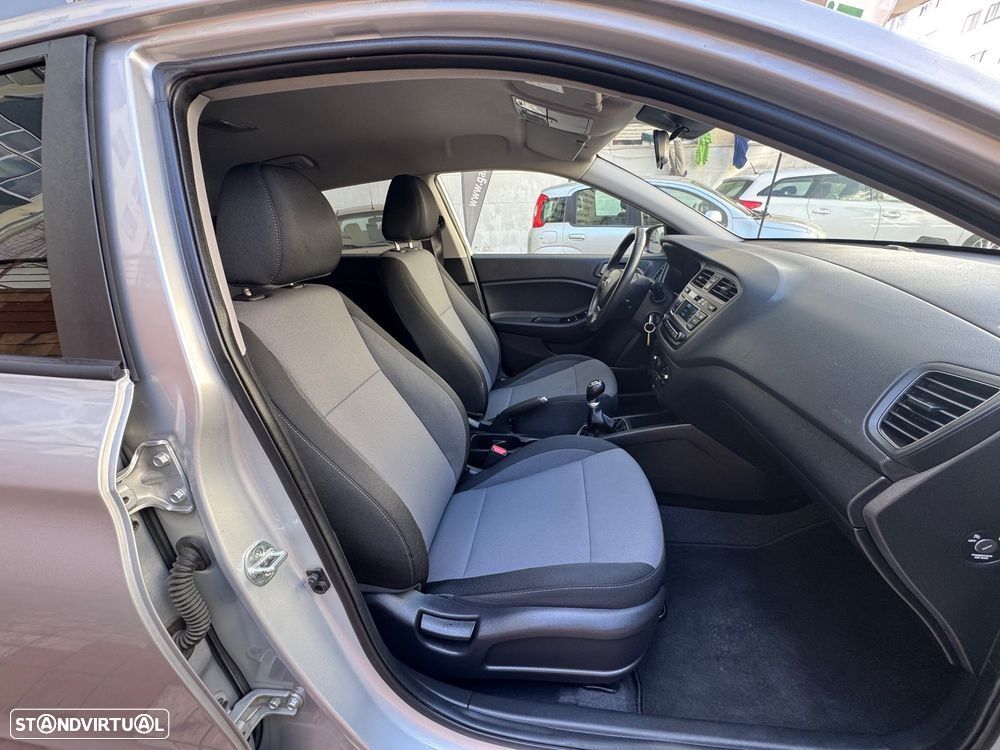 Hyundai i20 1.2 Comfort - 14
