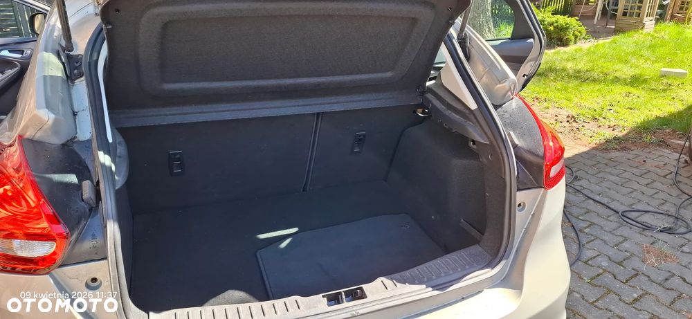 Ford Focus 1.6 Edition - 9