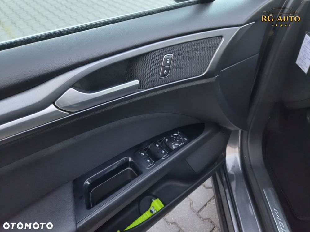 Ford Mondeo - 31