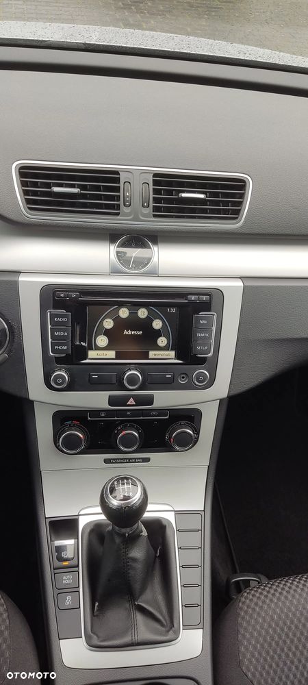 Volkswagen Passat 1.4 TSI BMT Comfortline - 15