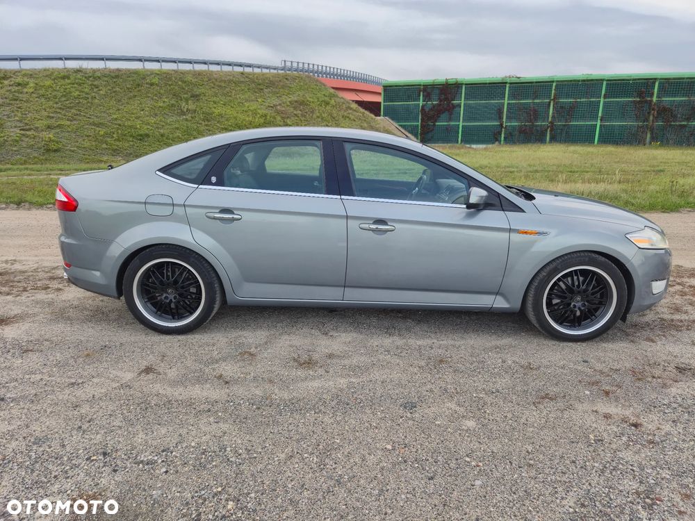 Ford Mondeo 2.5 Ghia X - 8