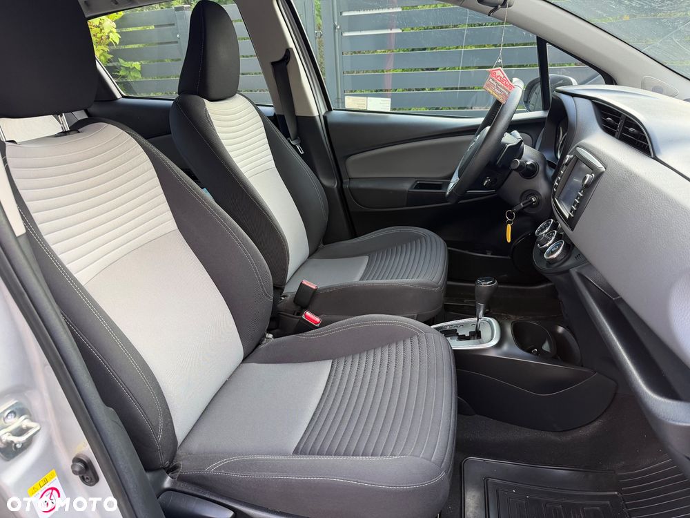 Toyota Yaris 1.5 Dynamic CVT - 9