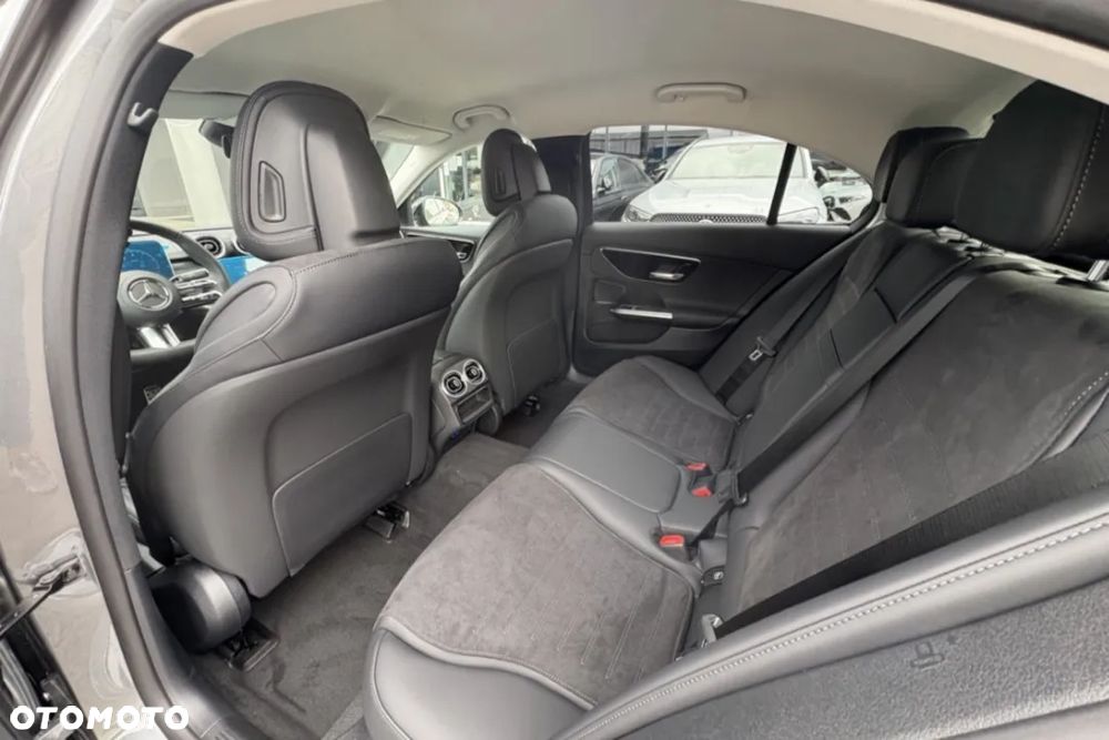 Mercedes-Benz Klasa C 180 mHEV Avantgarde - 14