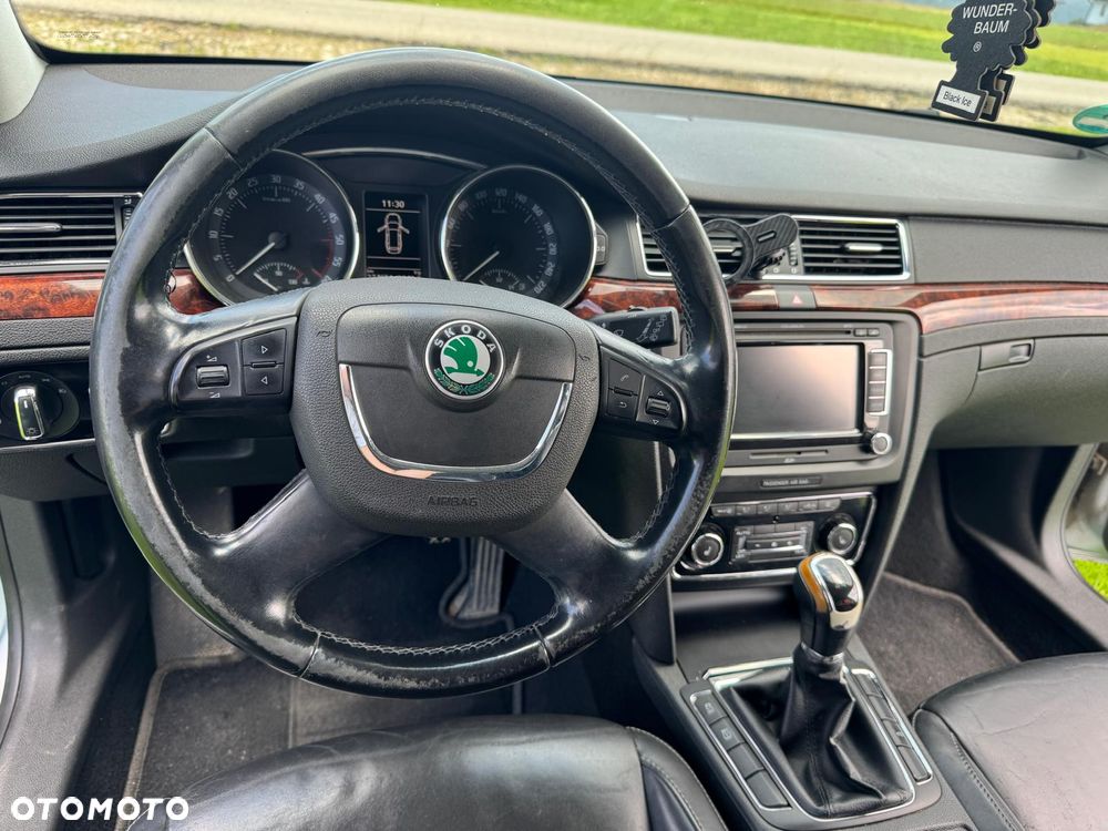 Skoda Superb 2.0 TDI 4x4 Elegance - 27