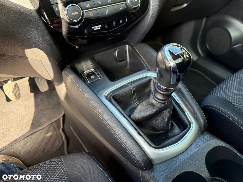 Nissan Qashqai 1.2 DIG-T N-Connecta - 11