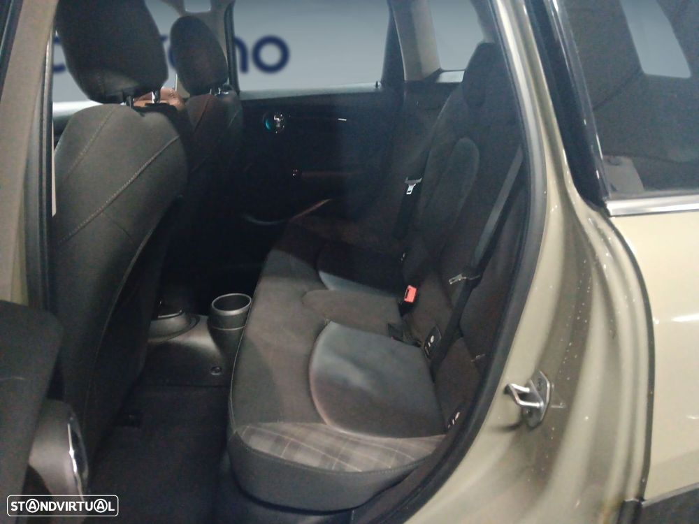 MINI 5 Portas Cooper D - 16