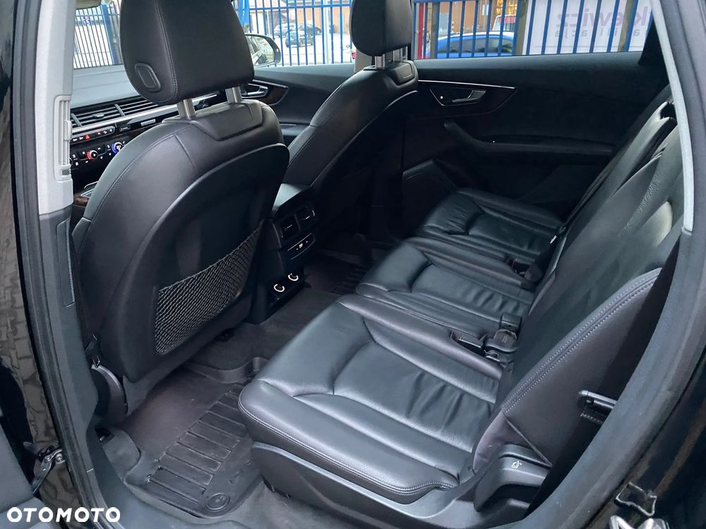 Audi Q7 - 19