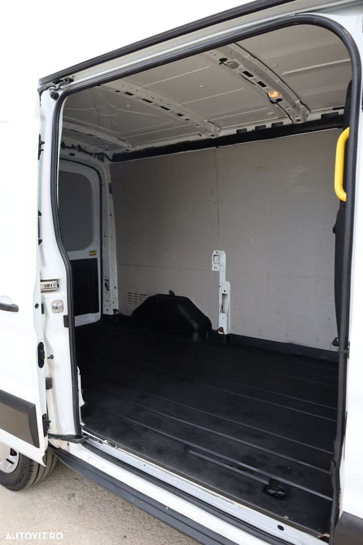 Ford Transit - 12