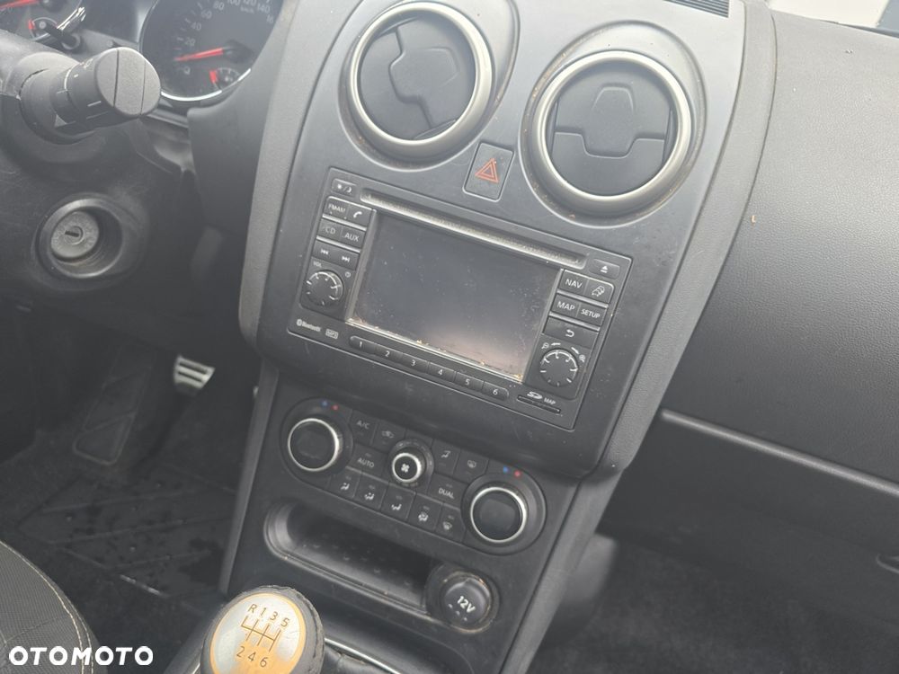 Nissan Qashqai 1.5 dCi DPF 360 - 18