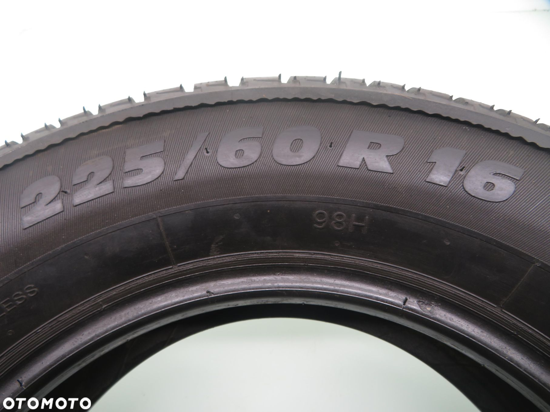2x 225/60R16 OPONY ZIMOWE BIEŻNIKOWANE Targum Winter 4 98H - 5