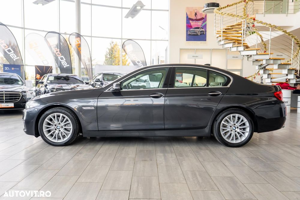BMW Seria 5 520d Aut. Luxury Line - 7