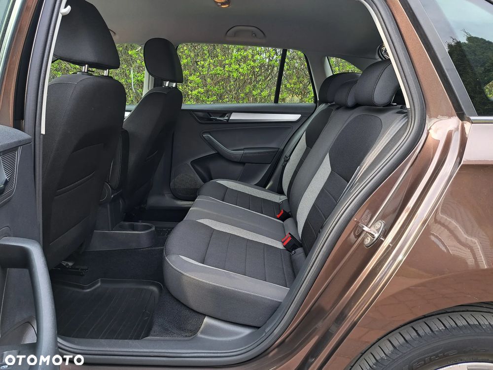 Skoda RAPID 1.0 TSI Ambition - 16