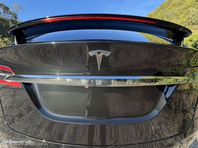 Tesla Model X Standard Range - 6