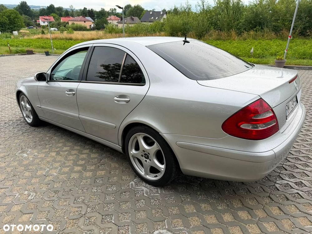 Mercedes-Benz Klasa E 270 CDI Avantgarde - 13