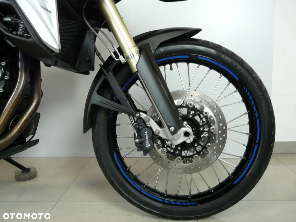 BMW F - 6