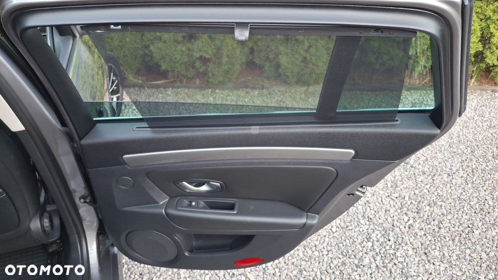 Renault Laguna dCi 150 FAP Start-Stop Bose Edition - 22