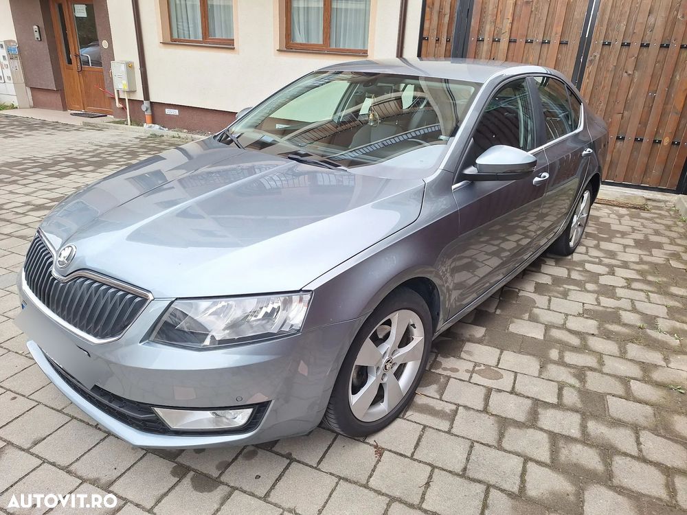 Skoda Octavia 2.0 TDI ELEGANCE DSG - 2
