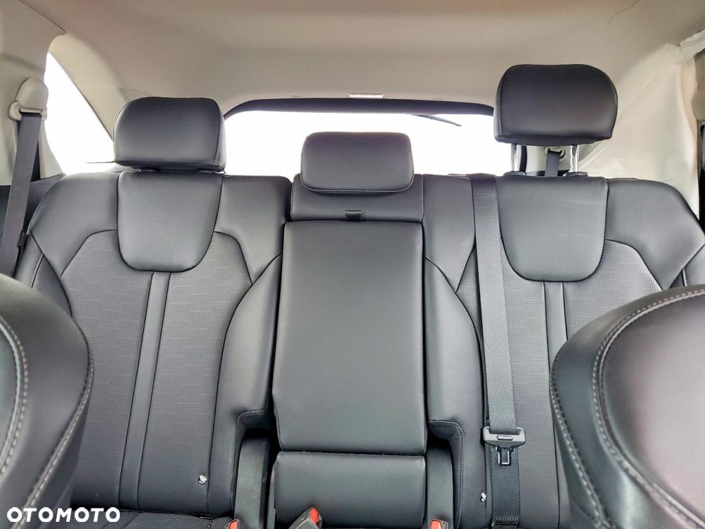 Kia Sorento - 11