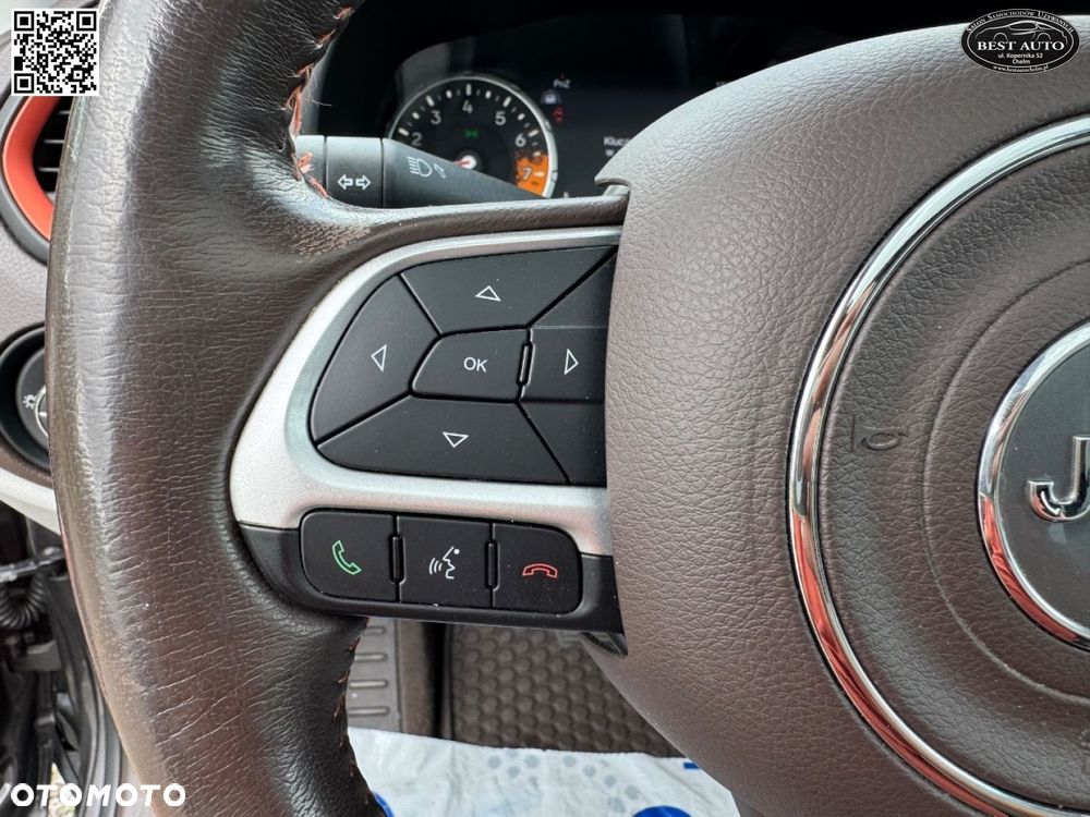 Jeep Renegade - 32