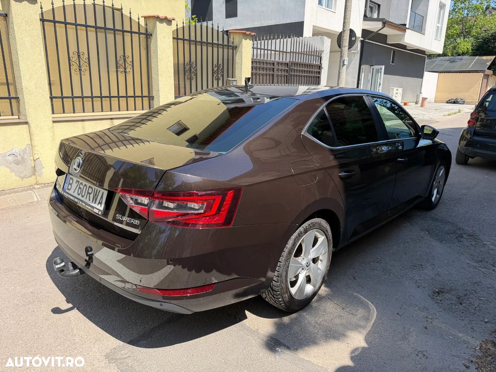 Skoda Superb 2.0 TDI DSG Style - 5