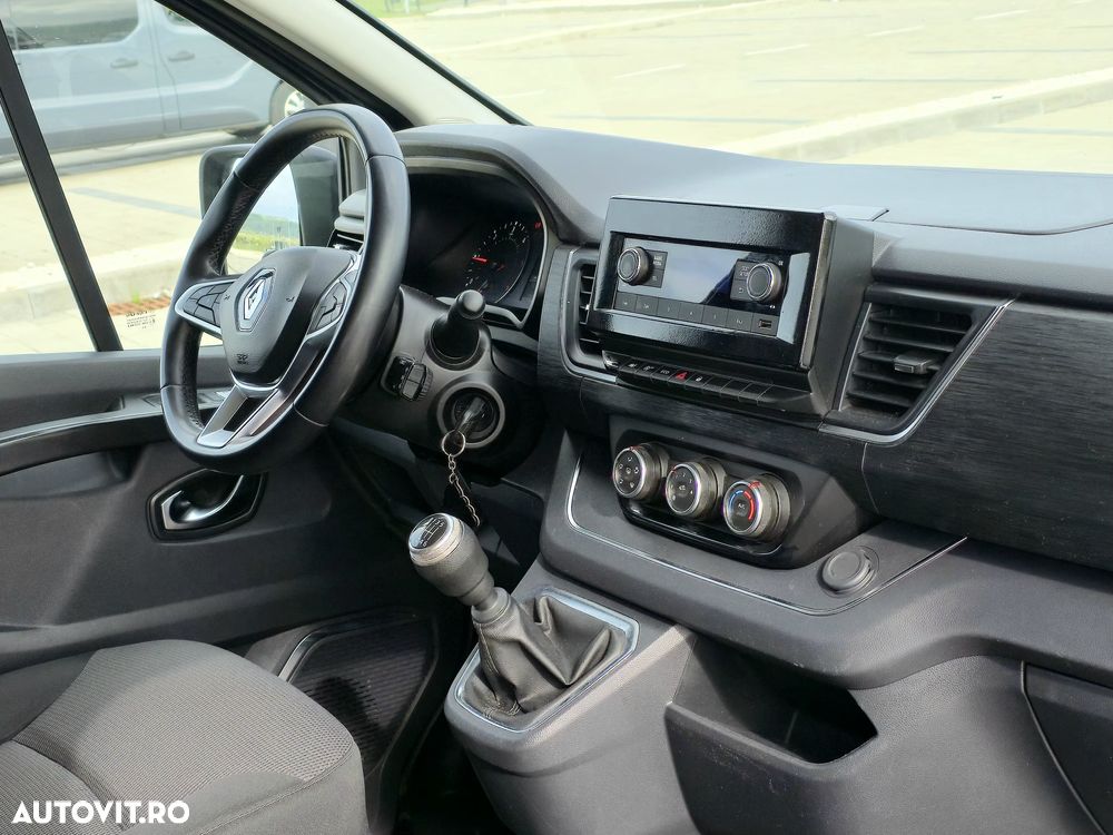 Renault Trafic - 14