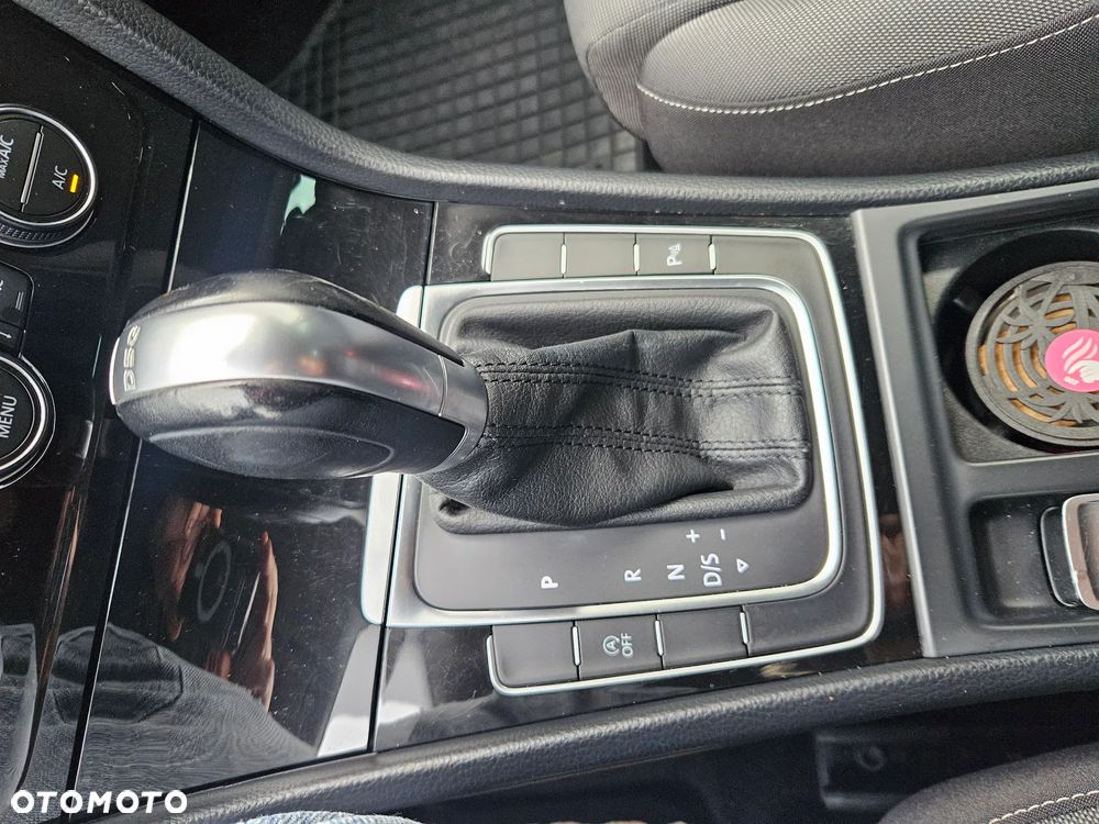 Volkswagen Golf 1.4 TSI BMT Comfortline DSG - 16