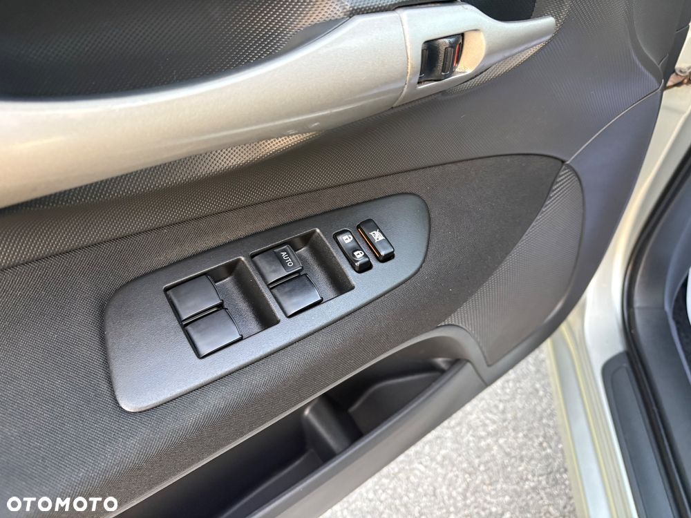 Toyota Auris 1.6 VVT-i Premium MM - 19