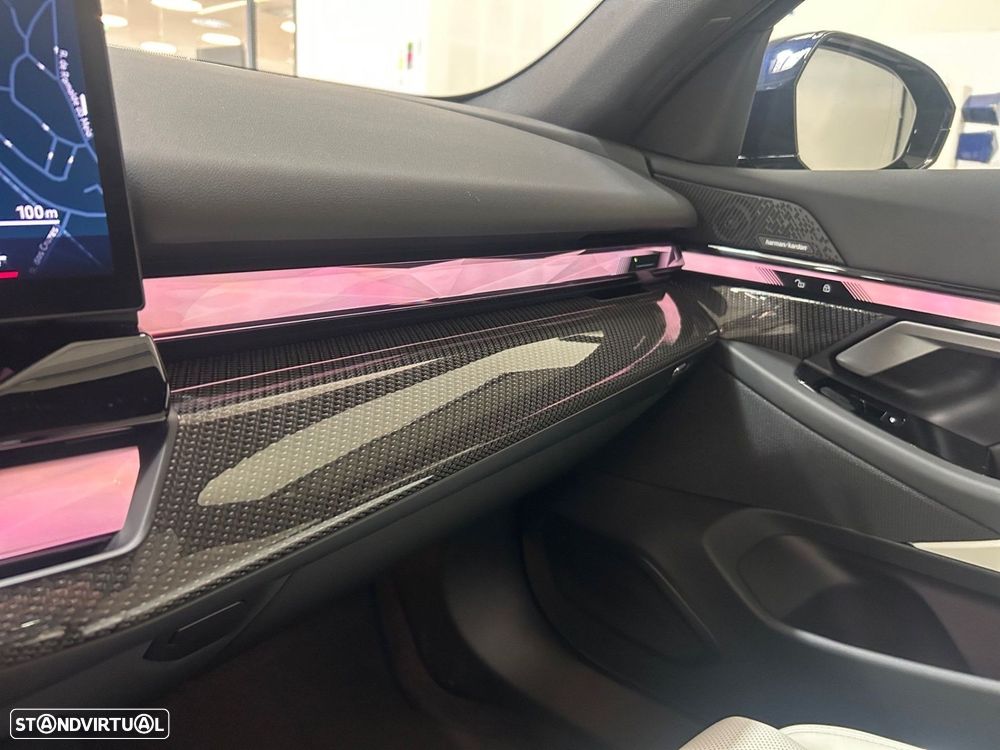 BMW i5 eDrive40 Pack Desportivo M - 21