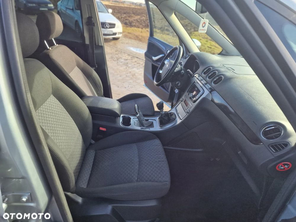 Ford Galaxy 2.0 TDCi Ghia - 30