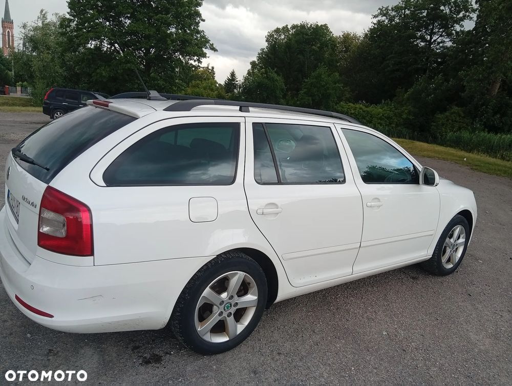 Skoda Octavia 2.0 TDI DPF Ambition DSG - 3