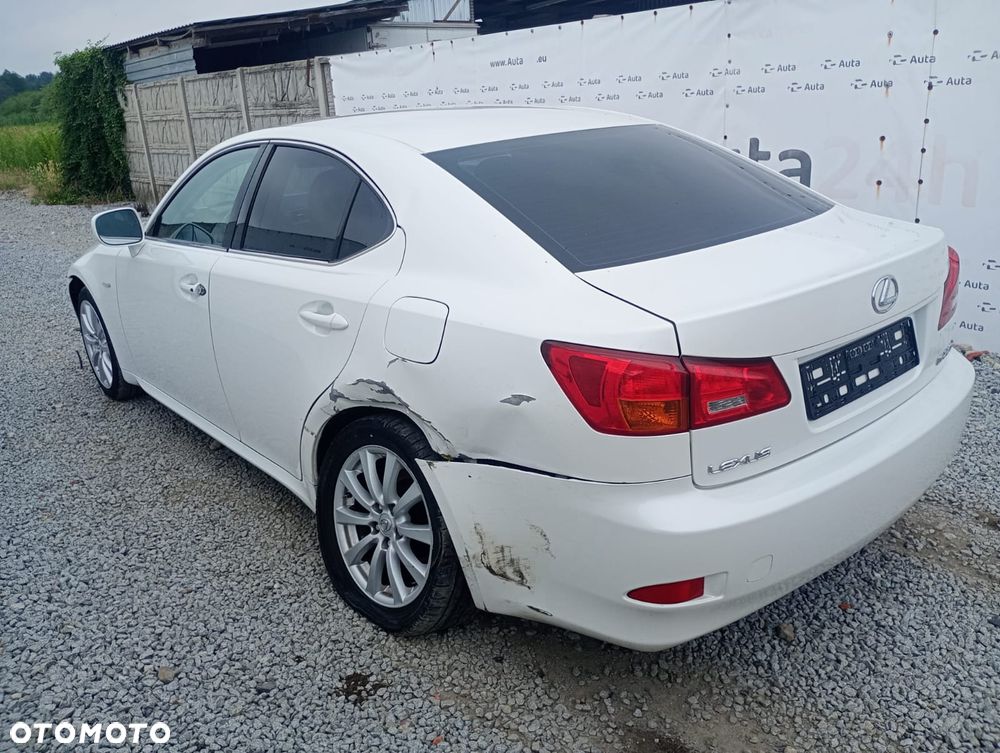Lexus IS - 5