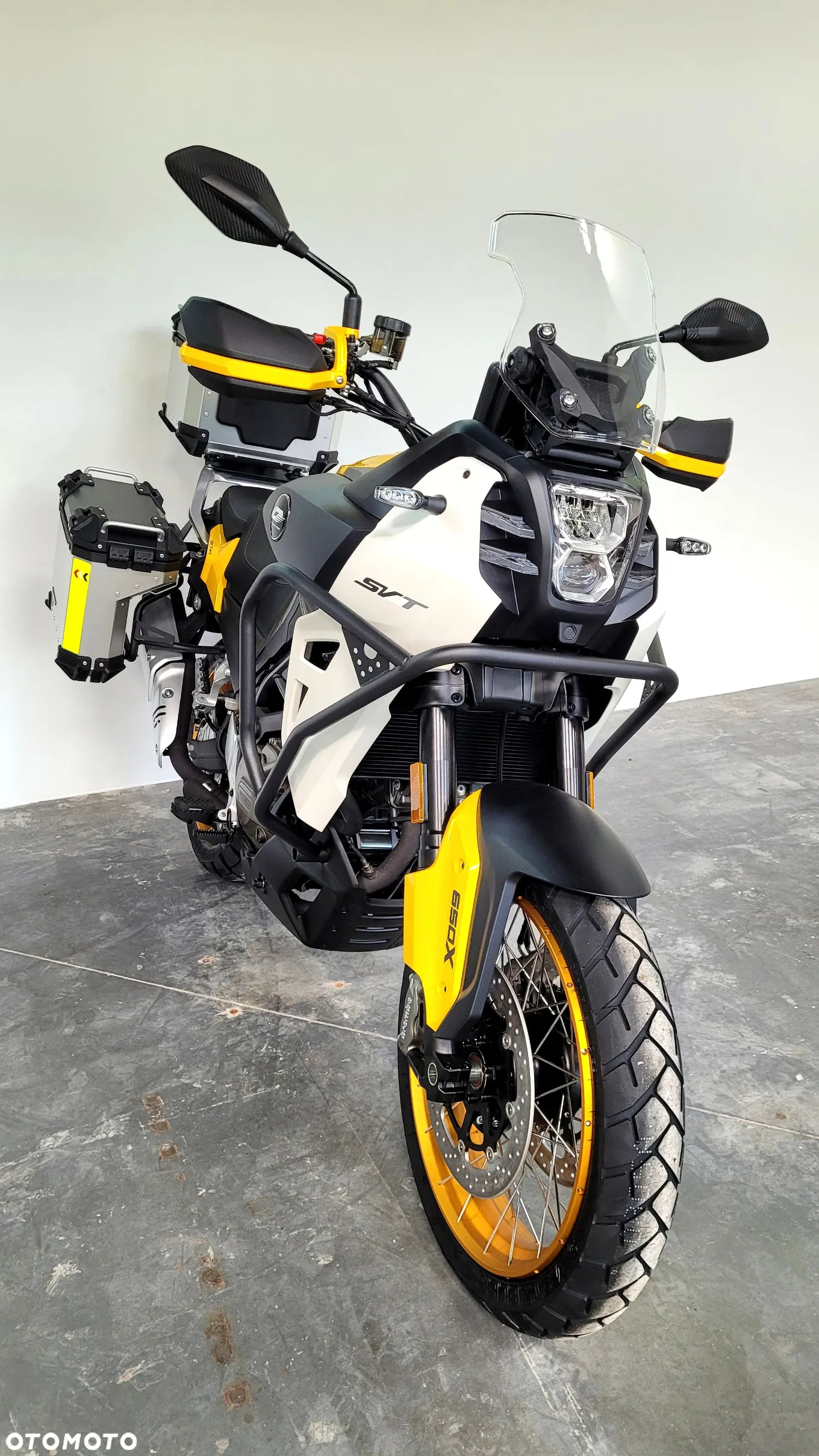 QJMOTOR SVT 650X - 17