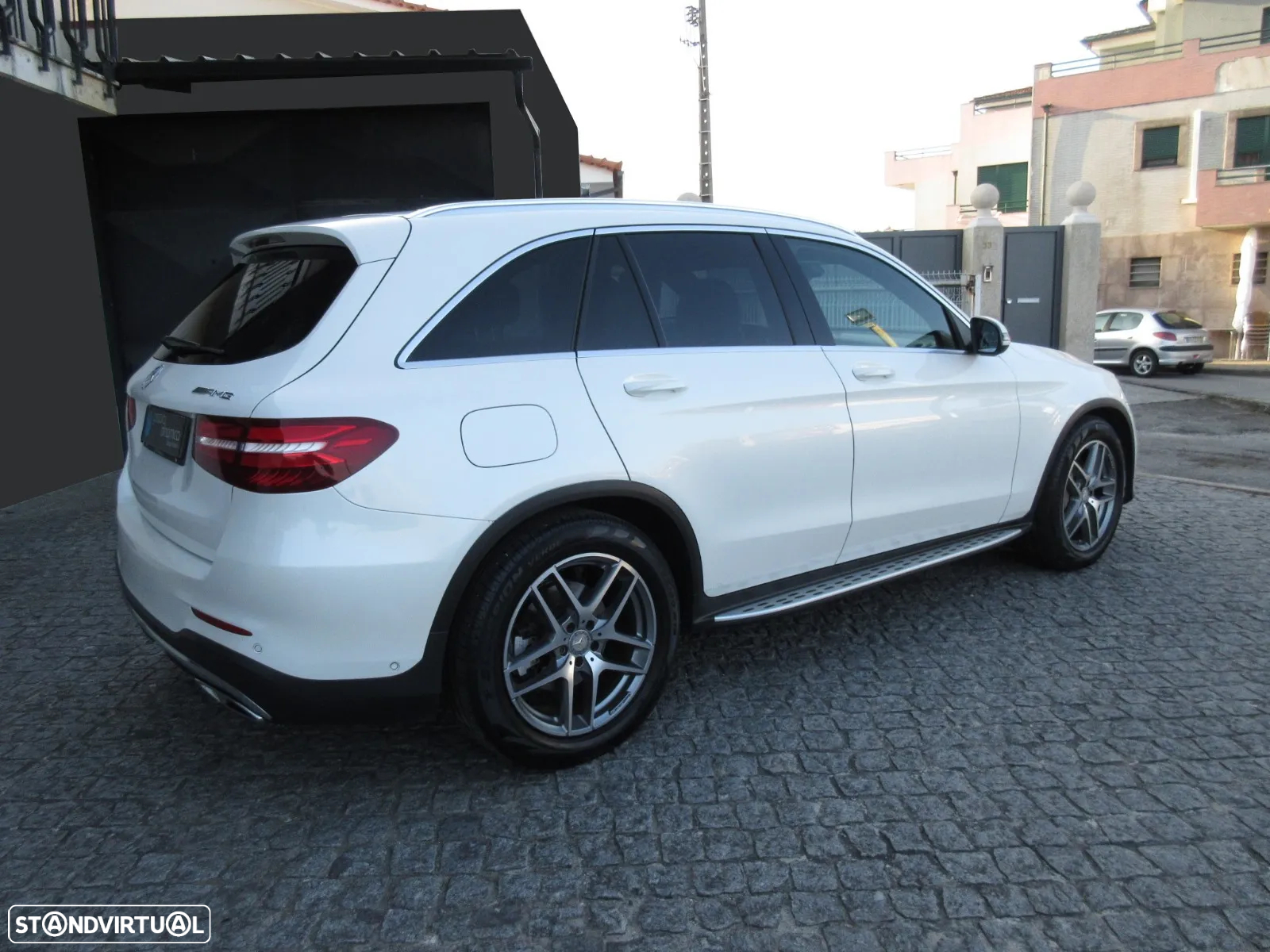 Mercedes-Benz GLC 220 d 4Matic 9G-TRONIC AMG Line - 10
