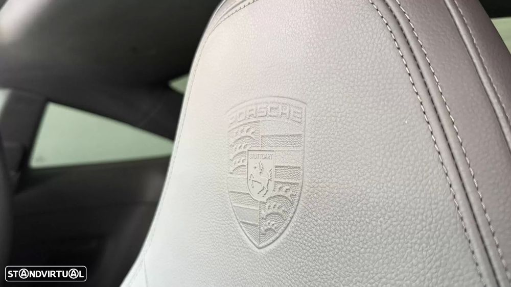 Porsche 911 (992) Carrera PDK - 19