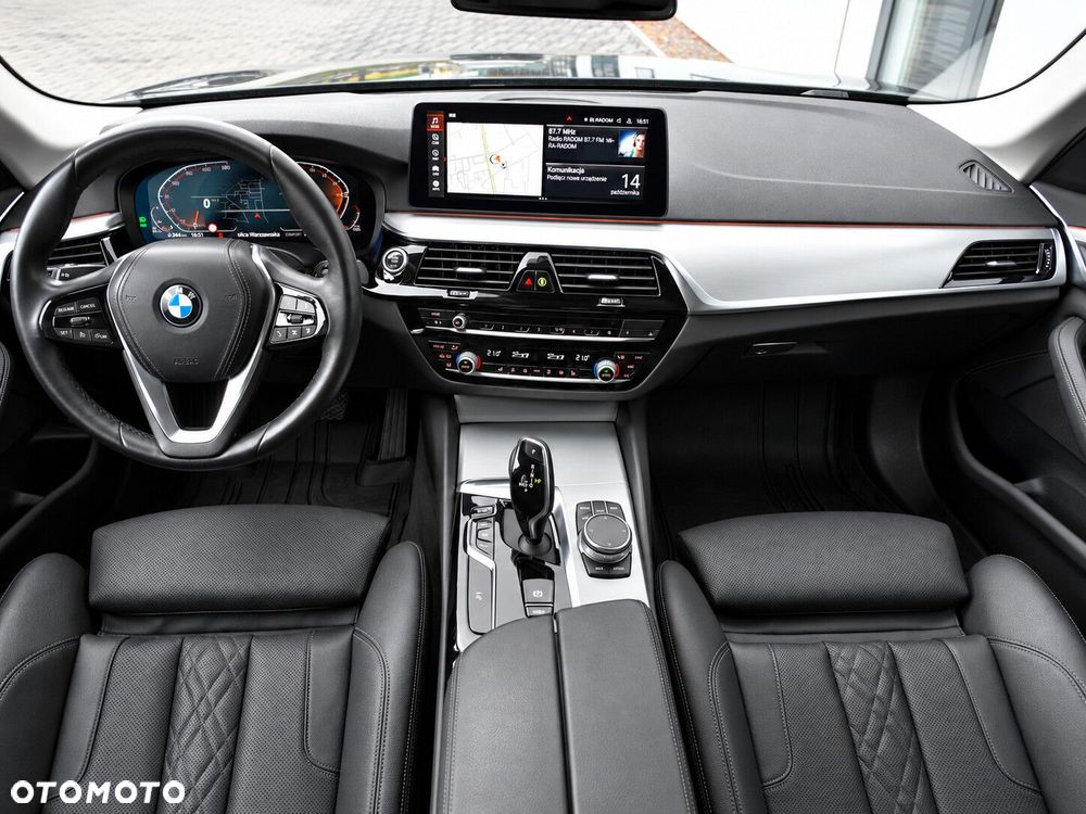 BMW Seria 5 520d xDrive - 4