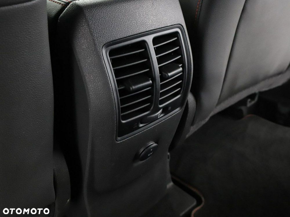 Ford Kuga 2.0 TDCi 4x2 ST-Line - 34