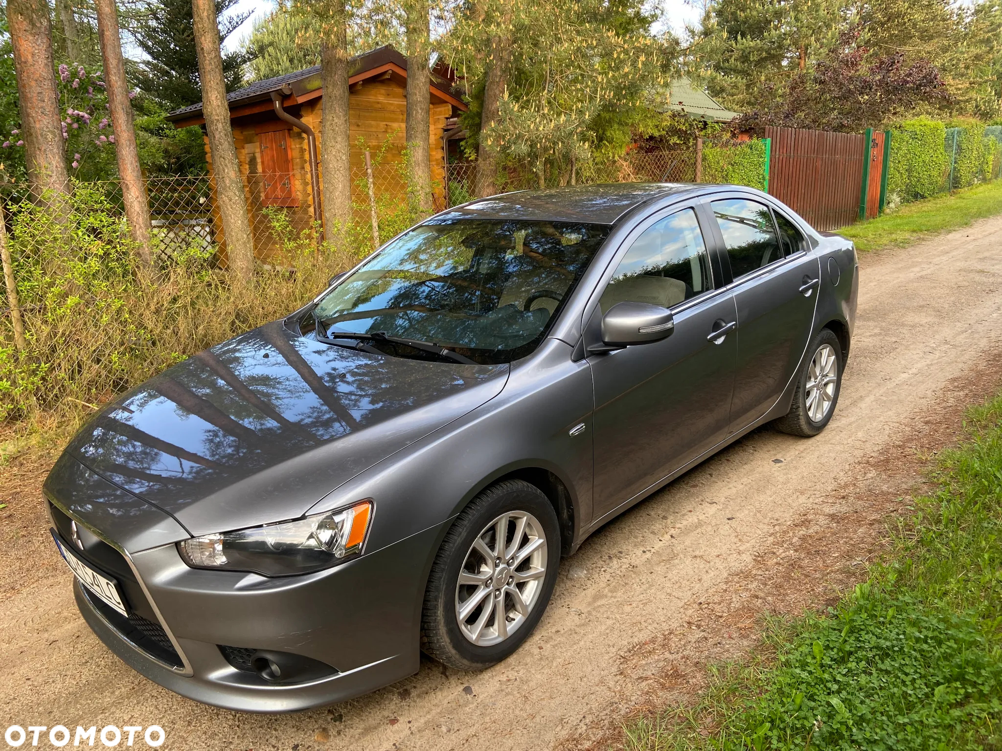 Mitsubishi Lancer 1.6 Invite - 3