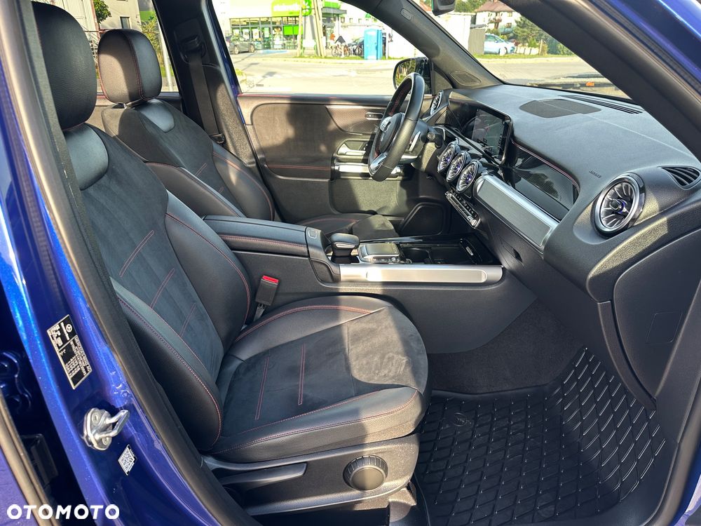 Mercedes-Benz GLB 220 d AMG Line 8G-DCT - 12