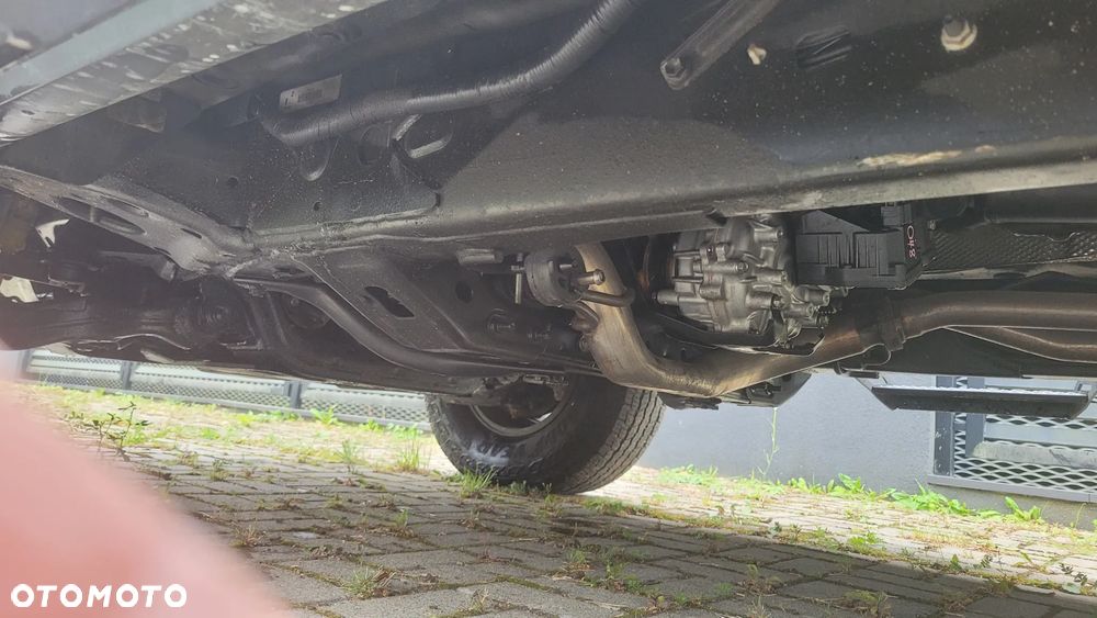 Toyota Tacoma - 16