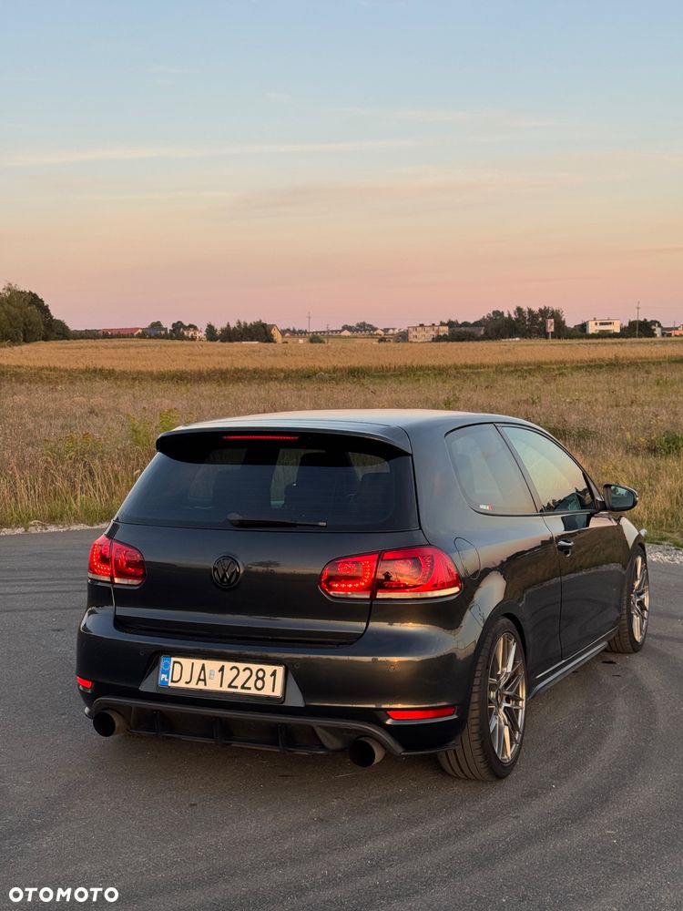 Volkswagen Golf - 3