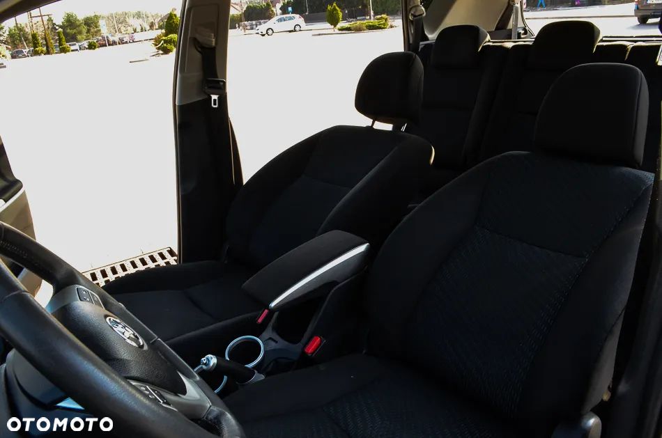 Toyota Verso 1.6 Premium 7os - 37