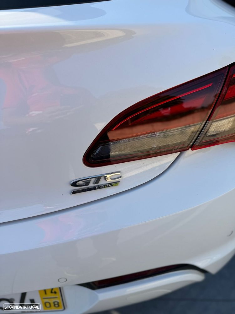 Opel Astra GTC 1.6 T Black OPC Line S/S - 6